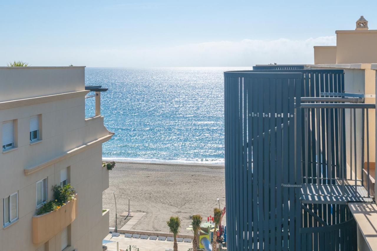 Atico 2 Terrazas Junto Al Mar By Rent Me Apartment Estepona Luaran gambar